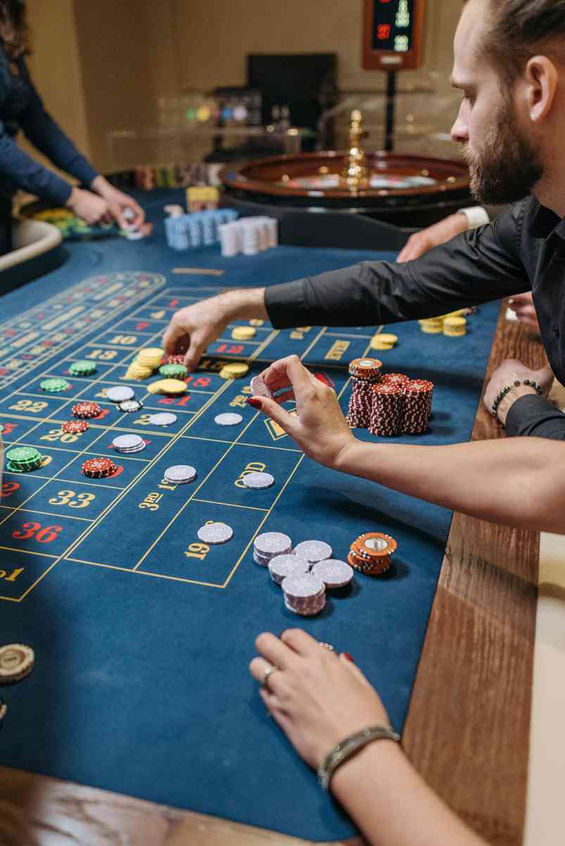 Mastering the Game of Love: Casino Strategies That Work (and Don't)